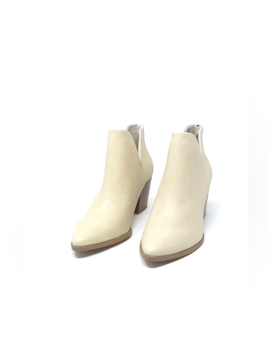 Sun + Stone Shoes - New Sun + Stone Eliza Ecru Faux Leather Almond Toe Ankle Boots Women’s 8M